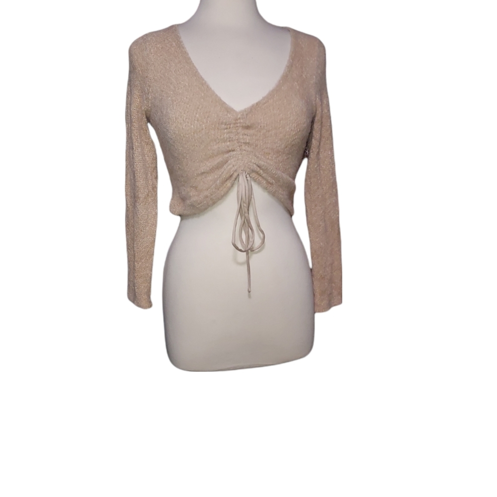 Altar'd State S Crop Top Long Sleeve Beige. Dimensions pit-pit 15", shou…